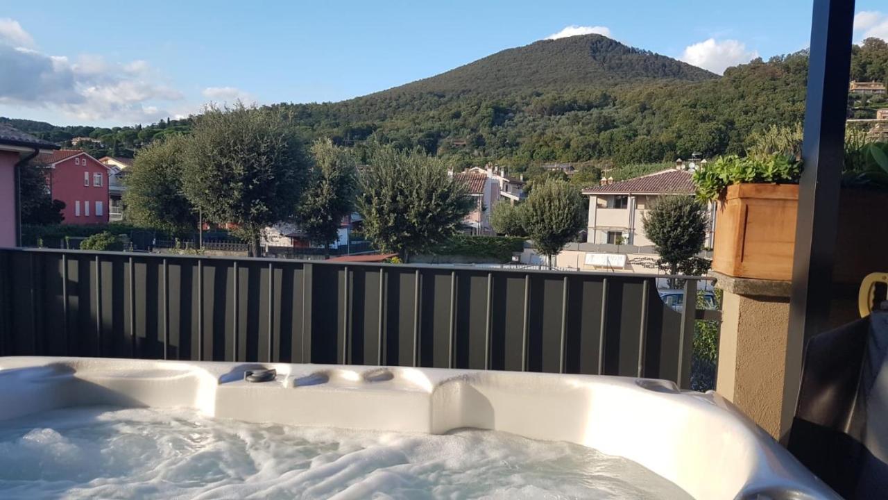 Casa Vacanze I Melograni Trevignano Romano Exterior photo